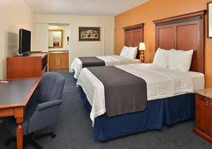 Rodeway Inn Saint Joseph Exteriér fotografie